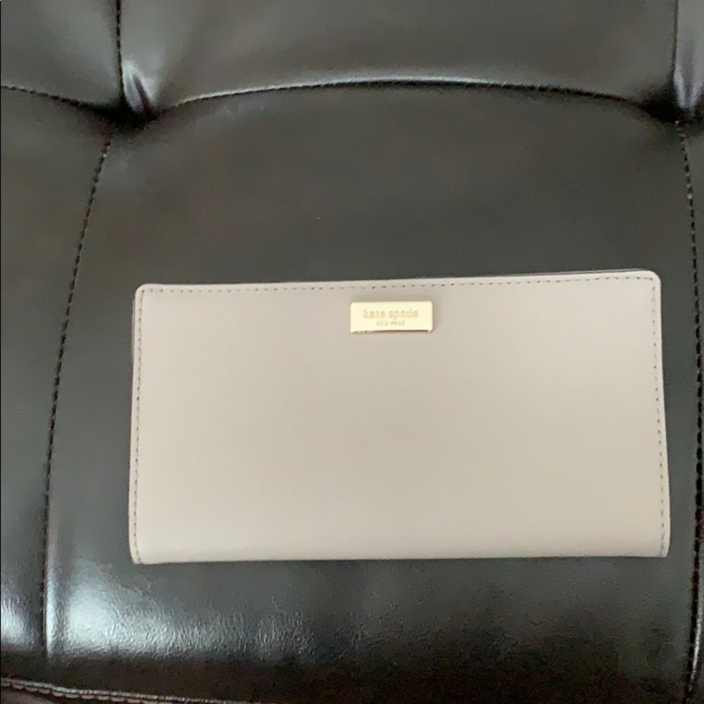 Kate Spade New York Large Slim Bifold Wallet